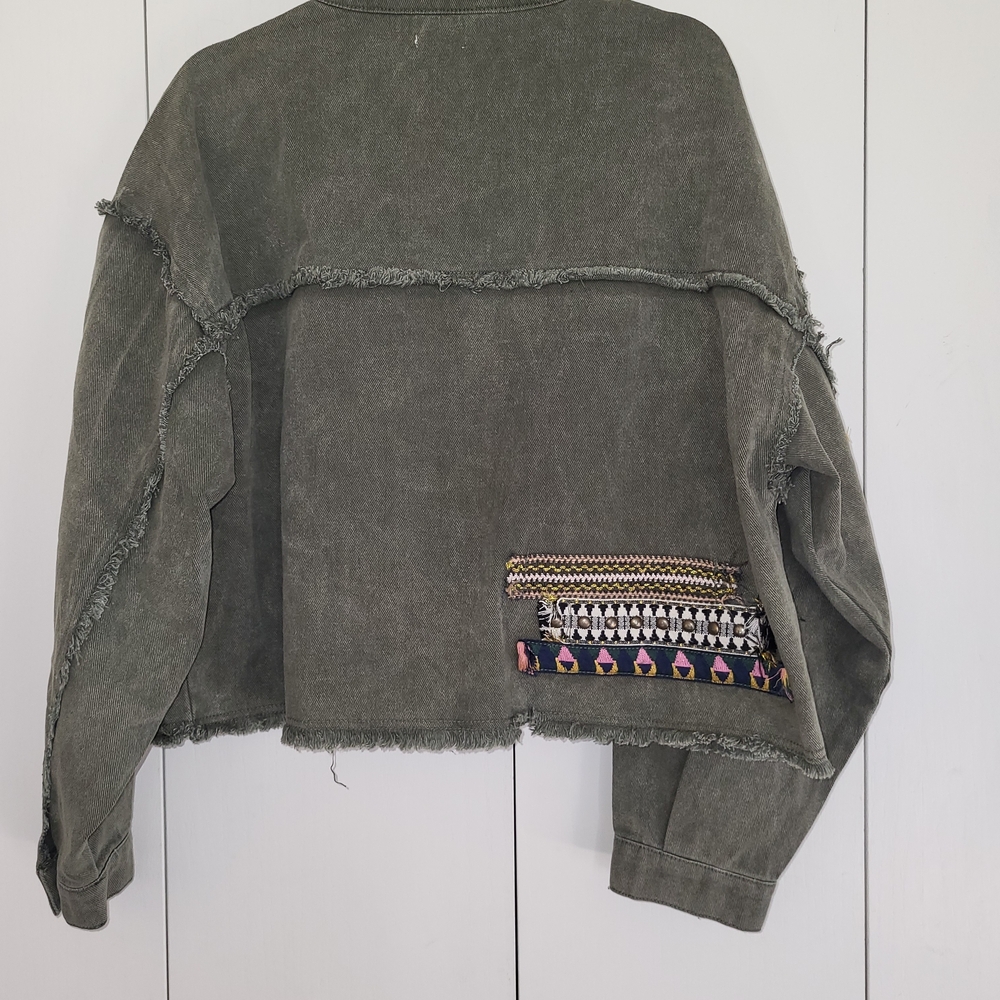 POL Olive Jean Jacket with Patterned Accents - image 4